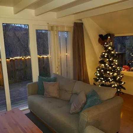 230 I Deux-cent-trente I Gezellig Aan De Rand Het Bos - 5 Persoons I 샬레 *