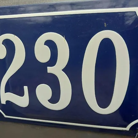 Chalet230 *